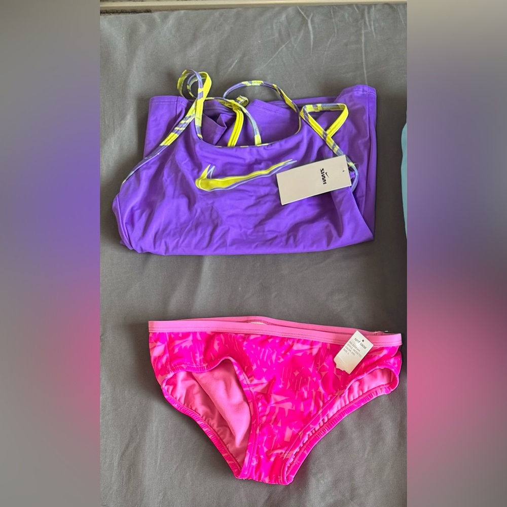 Nike 2 Piece Bundle - Girls - Size L